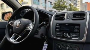 Renault Logan Stepway (кросс-седан)