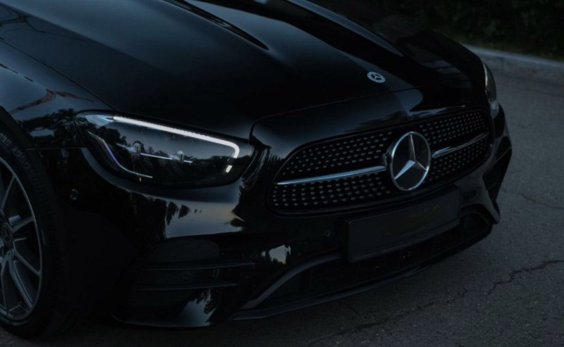 Mercedes-Benz E220d AMG