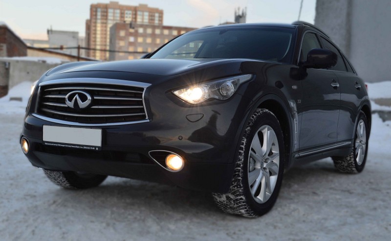 Infiniti QX70 / FX37