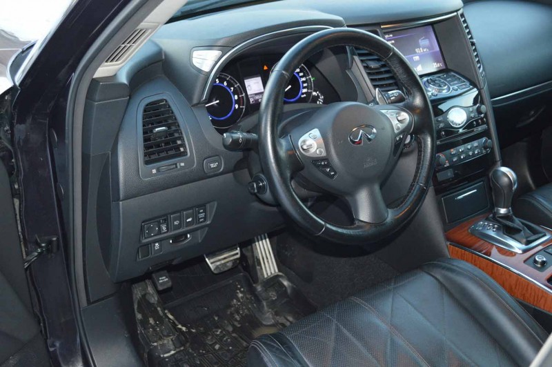 Infiniti QX70 / FX37