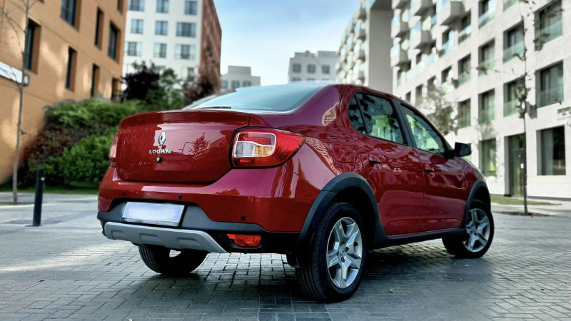 Renault Logan Stepway (кросс-седан)