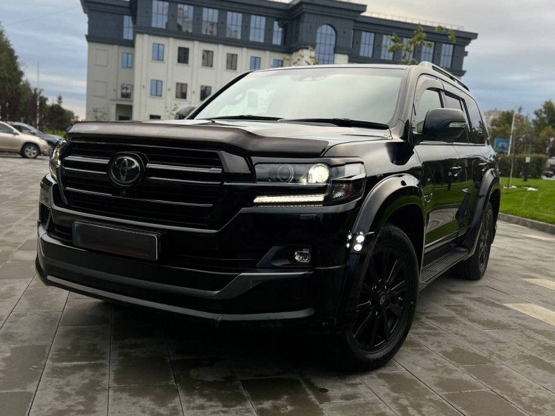 Toyota Land Cruiser 200