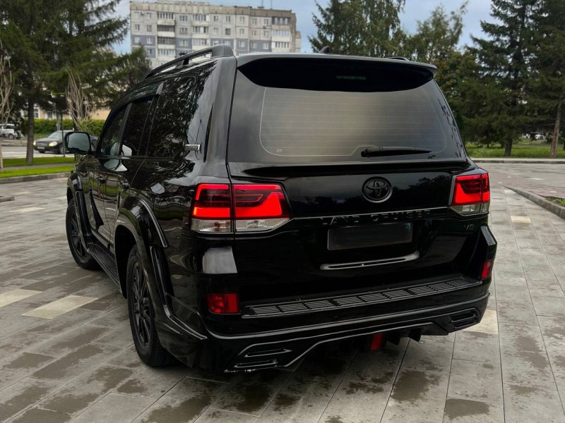 Toyota Land Cruiser 200