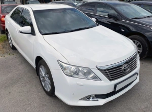 Toyota Camry V55