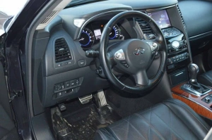 Infiniti FX35